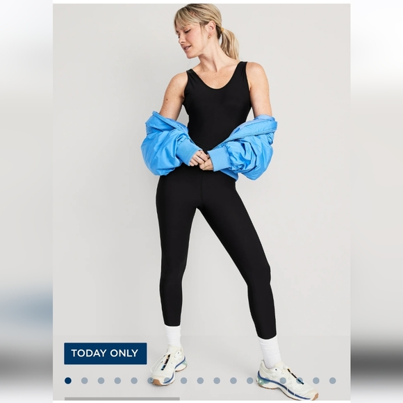 Old navy active jumpsuit - Picture 2 of 2